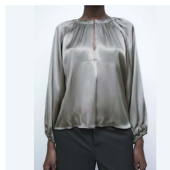 NWT Zara Voluminous Satin Effect Blouse Size S - Picture 3 of 10
